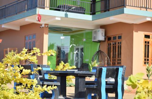 Kuchchaveli Hotel | Luxury Everest Hotel