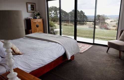 High Range Otro | Luxury Farm Getaway - Stunning Southern Highlands Views