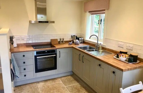 Northallerton Cabaña | Luxury Farm Cottage with Hot Tub.