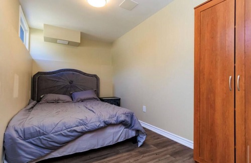 Erin Otro | Luxury Farm Stay | Olympic Pool, Hot Tub & 3-Bed Guest Suite