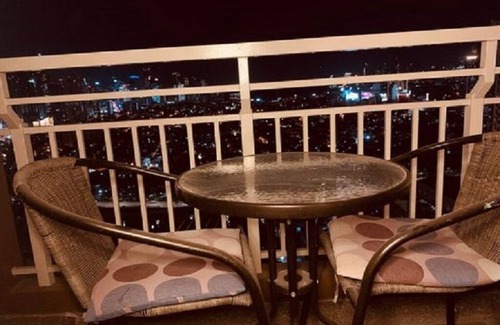 Kapitolyo Condominio | Luxury Flat with Private Balcony