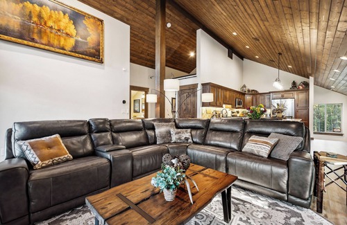 West Glacier Casa | Luxury Forest Retreat with Hot Tub, Huge Decks & Firepits – 2 miles to Glacier!