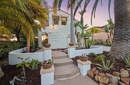Carlsbad Casa | Luxury Gated Villa with 4 Ensuite Suites, Resort Pool, Views & Trails