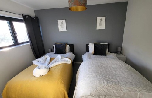 Highbury West Apartamento | Luxury Gem By Emirates Stadium - Ultimate Fan Experience