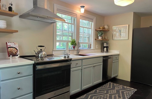 Hanover Casa | Luxury Graduation and Reunion Rental- Walk to Dartmouth!