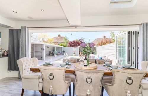 Greasby Casa | Luxury Greasby Retreat | Near Holylake & Liverpool