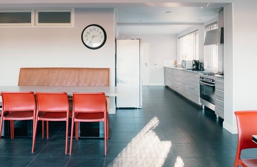 Voorthuizen Casa | Luxury group villa for 28 people in the Veluwe, with 11 bedrooms, 2 hotel lodges, large garden, and child-friendly amenities for the perfect group getaway.