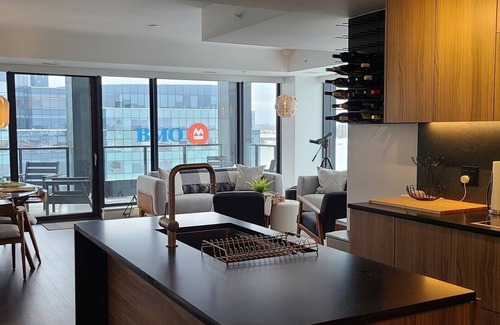 Downtown Halifax Condominio | Luxury high rise condo in the centre of downtown Halifax!