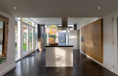 Oosterhout Casa | Luxury holiday home with enclosed garden