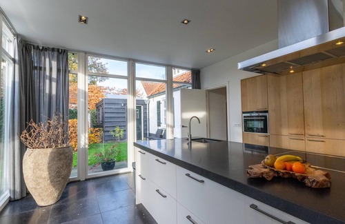 Oosterhout Casa | Luxury holiday home with enclosed garden