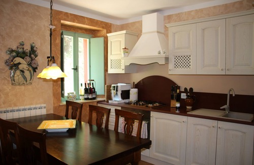 Monsampietro Morico Casa | Vacaciones de lujo con piscina privada y panorámica en la naturaleza