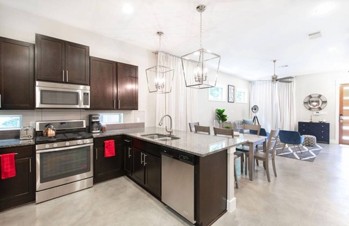 Galindo Casa | ¡Casa de lujo cerca del centro por 30 días + alquiler!