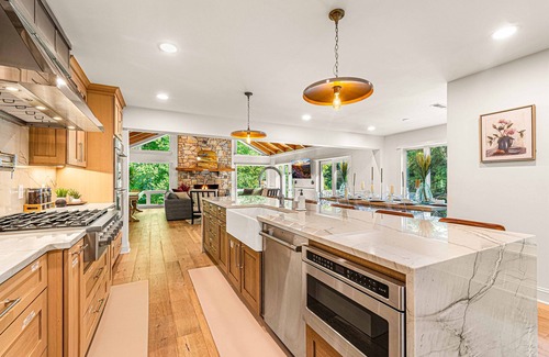 Banner Elk Casa | Luxury Home for 26| 18 Acres| 2 Great Rms| Hot Tub