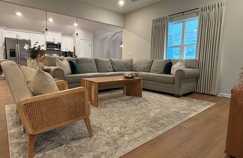 Langley Casa | Luxury Home For The Masters