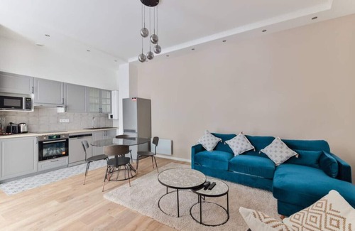 Quartier de la Porte-Saint-Denis Apartamento | Luxury Home in Heart of Paris!opera/eurostar 6pers