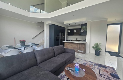 Greater Johannesburg Metropolitan Area Villa | Luxury Home in Sandton