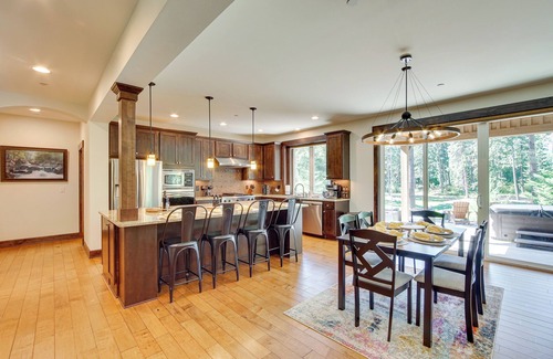 Cle Elum Casa | Luxury Home in Suncadia Hot Tub + Fire Pit!