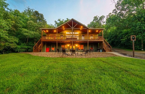 Steelville Casa | Nueva casa de lujo en Woods con acceso privado al río Meramec y al bar Gravel
