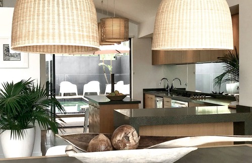 Daleys Point Casa | CASA DE LUJO CON VISTAS INCREÍBLES Y ELEVADOR