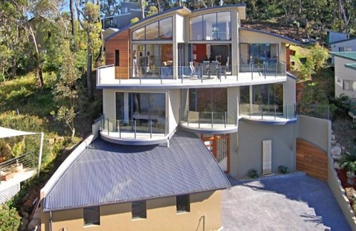 Daleys Point Casa | CASA DE LUJO CON VISTAS INCREÍBLES Y ELEVADOR