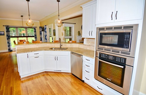 Summerfield Casa | Luxury Home with Office and Man Cave-Ideal for Families, Couples & Market Guests