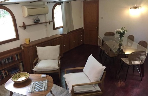 Villepinte Alquiler De Eote | luxury barge hotel