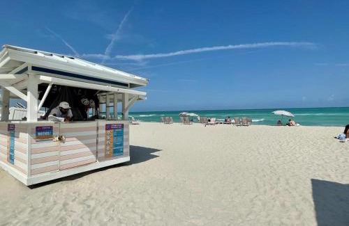 Mid Beach Apartamento | Luxury Hotel on the Beach - Oceanview, Pool, Resort & Premium Amenities