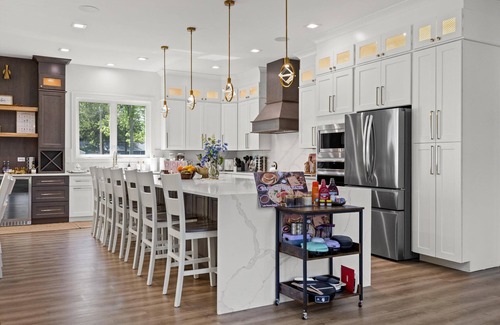 Como Casa | Luxury House Heated Pool till mid Nov, 2 hot tubs, Sauna, Fire pit, Photo area….