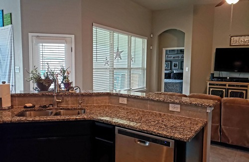 Cibolo Casa | Luxury House in central location (short term rental)!