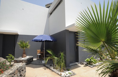 Arco da Calheta Casa | Lujoso-Casa-Vista al Mar-Baño privado con ducha-Casa Nenufar