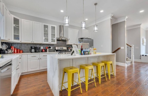 Derita - Statesville Casa | Luxury in the City: Charlotte Vacation Rental