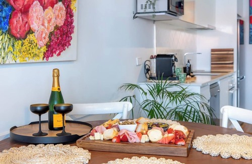 Scarborough Apartamento | Luxury Lagoon Ocean Escape - 2BR +Sofabed Sleep 6!