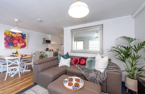 Scarborough Apartamento | Luxury Lagoon Ocean Escape - 2BR +Sofabed Sleep 6!