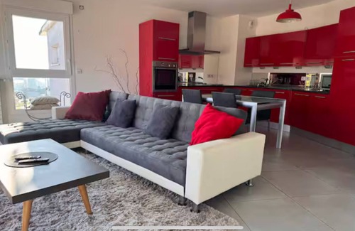 Annecy-le-Vieux Apartamento | Luxury lake view apartment