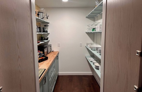 Highland Center Casa | Luxury Lakefront Escape at Lake Keomah near Oskaloosa Iowa