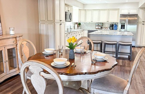 Gravois Mills Casa | Luxury Lakefront 5Bed/4Bath/Dock/Hot Tub/Kayaks/Firepit-Sleeps 13 Great Quiet Cove