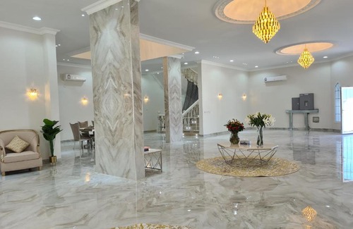 Doha Villa | Luxury Large Furnished Villa