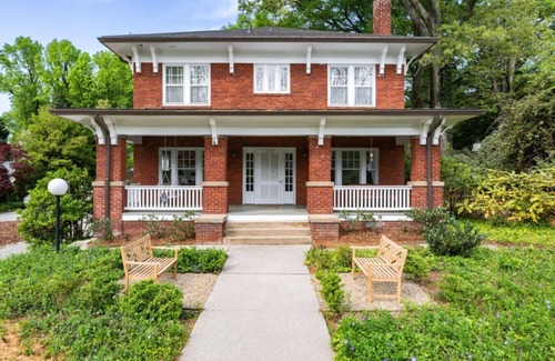 Old Irving Park Apartamento | Luxury Large Stay - Family Home - Big Fenced Yard