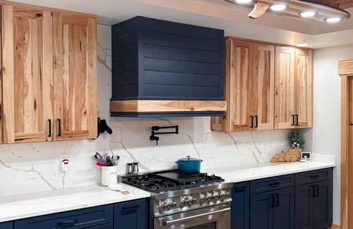 Corbin Casa | Luxury Laurel Lake Retreat-Private Home Near Holly Bay w Fishing Pond EV CHARGER