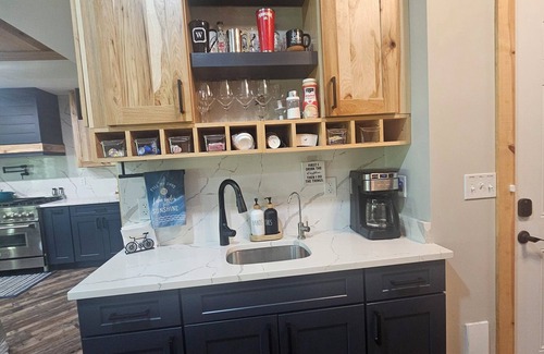 Corbin Casa | Luxury Laurel Lake Retreat-Private Home Near Holly Bay w Fishing Pond EV CHARGER