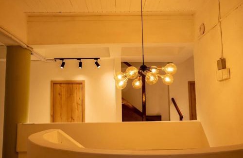 Zona Rosa Villa | Luxury Living in Parque Lleras & Full House