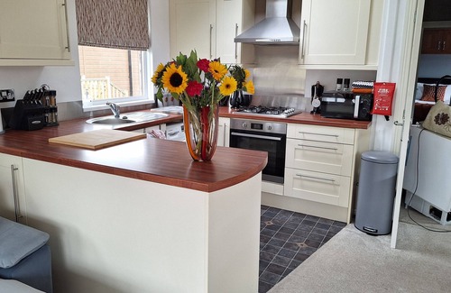 Warton Cabina | Luxury Lodge in beautiful surroundings set within Southlakeland Leisure Village