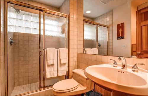 Mountain Village Casa | Luxury Lodge with Breathtaking Views
