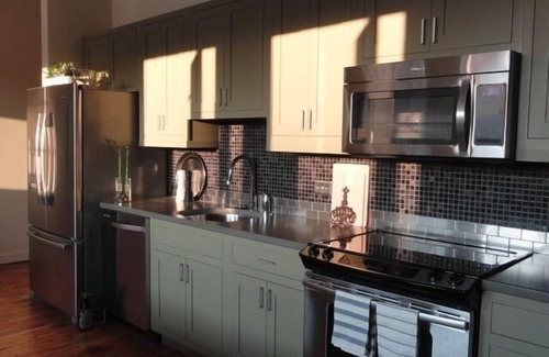 Downtown Asheville Apartamento | Loft de lujo en el centro de Asheville: elegante, céntrico, en medio de toda la diversión.