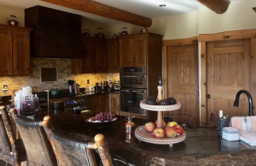 Windham Cabina | Luxury Log Cabin in Windham, NY 4 br 4 ba Sleeps 10