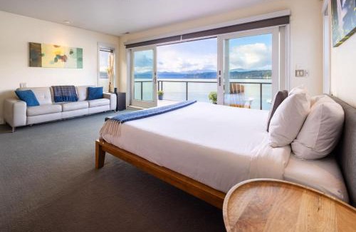 Union Casa | Luxury Lookout Hood Canal Vacation Rental