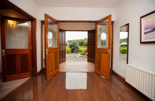 Lisburn Casa | Luxury Manor, 5 * HotTub, 20 minutos del centro de la ciudad de Belfast