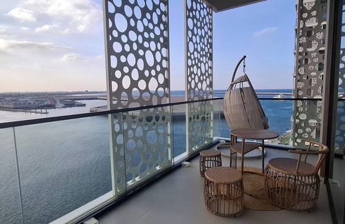 Muscat Apartamento | Luxury marina view apartment in juman 2