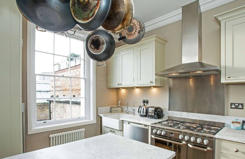 St. Johns Wood Apartamento | Luxury Marylebone 2-Bed Duplex with Terrace