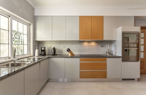 Montes de Alvor Villa | Encantador y exquisitamente amueblado villa mediterránea con piscina en Alvor